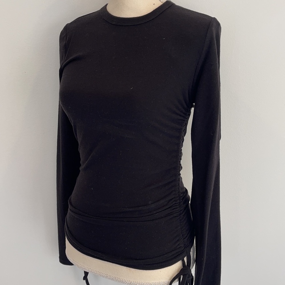 Slim fitting - Rouched Side Tie Long Sleeve Top